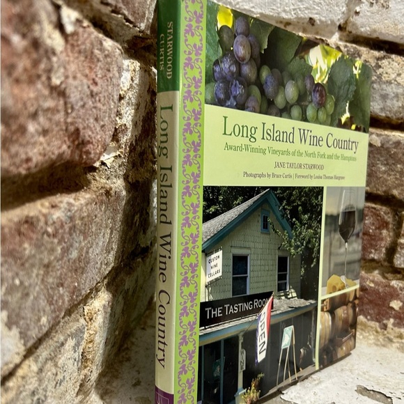 Long Island Wine Country Award Winning Vinyards of the North Fork and Hamptons - Picture 2 of 10